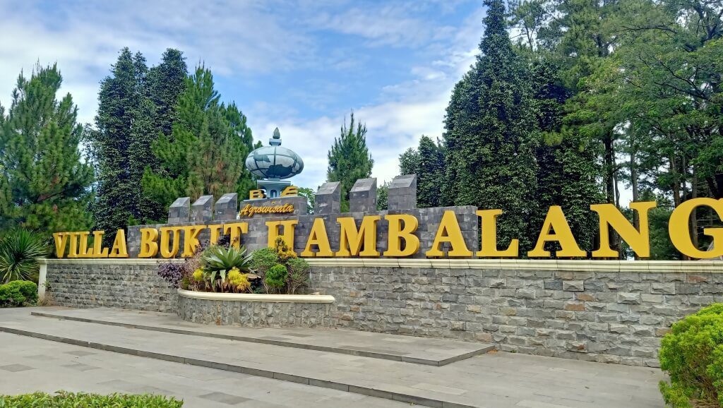 penginapan bogor; villa bukit hambalang yang lagi hits/ hambalangsentul.com