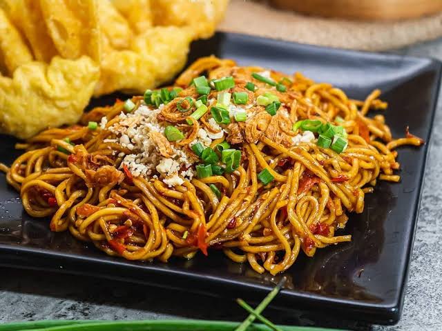 Yuk Coba Cara Masak Mie Goreng Ala Gacoan!