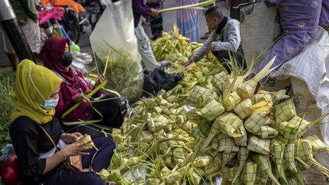 Tradisi Ketupat Lebaran