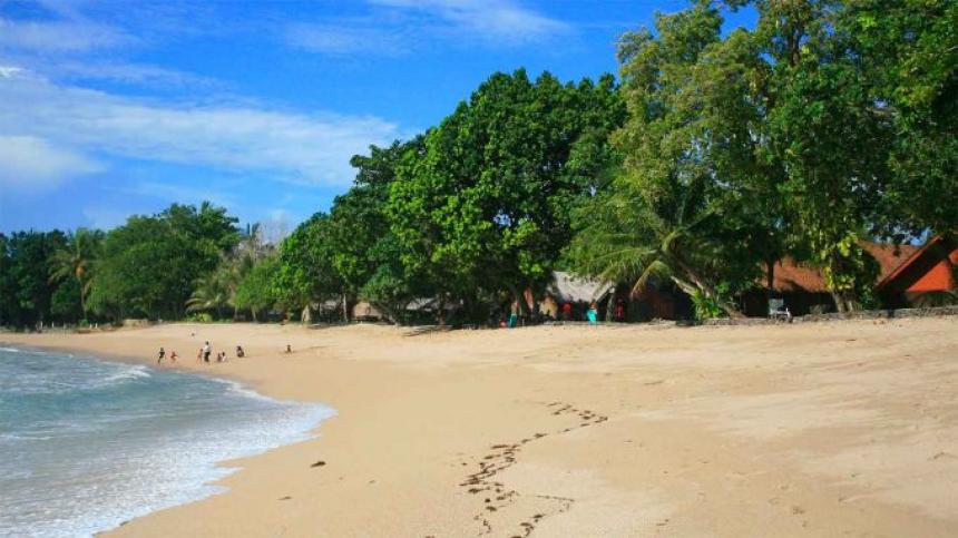 Travelling Yuk! Pantai Pasir Putih Anyer Sangat Memanjakan Mata dan Menenangkan Pikiran Lho!