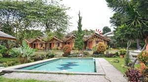 villa di puncak yang bagus Dan Harga Ya Cuman 300 Ribu..Mantap Kan