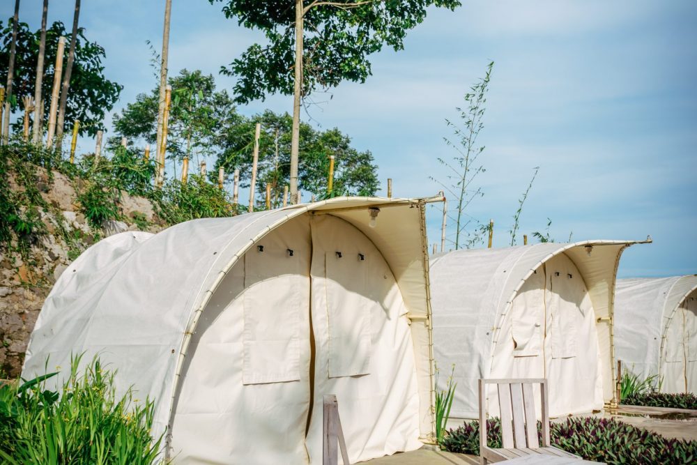 KUY! Ke Ciremai Land Glamping Kuningan dengan View Gunung Ciremai dan Berhawa Sejuk