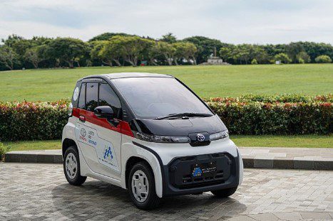 Istri Tercinta Kepincut City Car Mini Toyota Harga Murah Desain Mewah