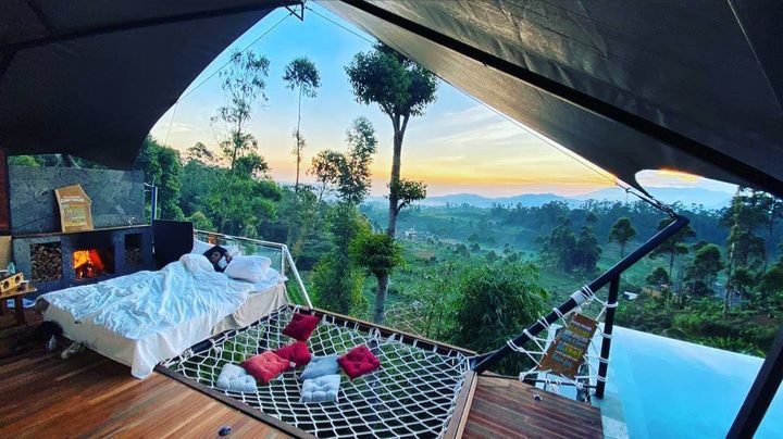 Glamping Legok Kondang, Penginapan Bandung Rasa Bali dengan Private Pool