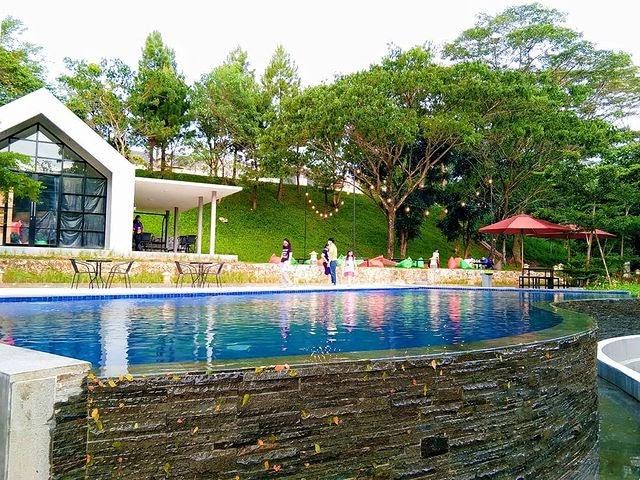 Paradesa Park; Tempat Wisata Cibinong Rasa Bali, Wah Keren!