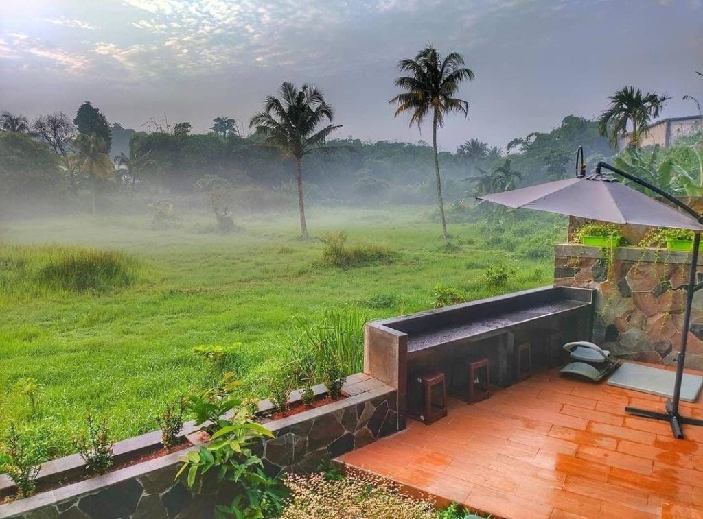 Jalan Jalan weekend bersama keluarga Liburan saja ke cibinong!!Ada tempat Asik loh !