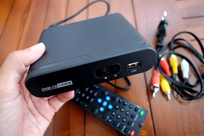 Pasang Sendiri Lebih Murah?? Cara Memasang Set Top Box Pada TV LED Gampang dan Anti Ribet!