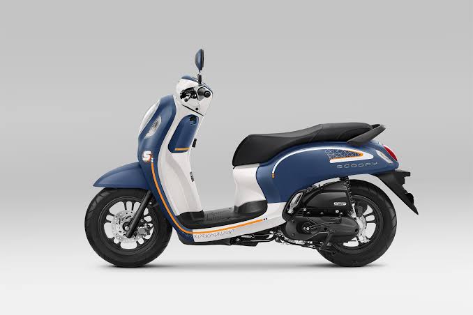 Siap Mengguncang Pasaran Otomotif! Scoopy Sporty 2022 Desain Retro Rp 23xxx, Coba deh Kepoin Dulu!