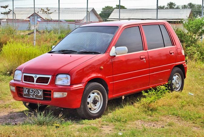 Bakal Nostalgia! Mobil Daihatsu Kecil Lawas Bikin Tetangga Panas