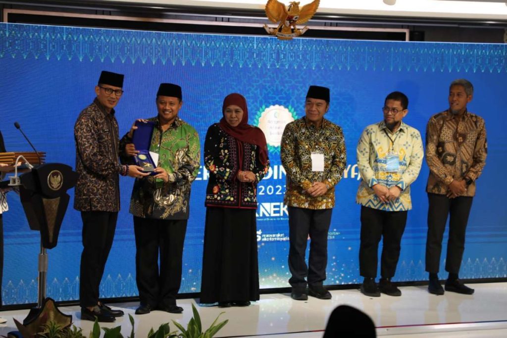 penghargaan anugerah adinata