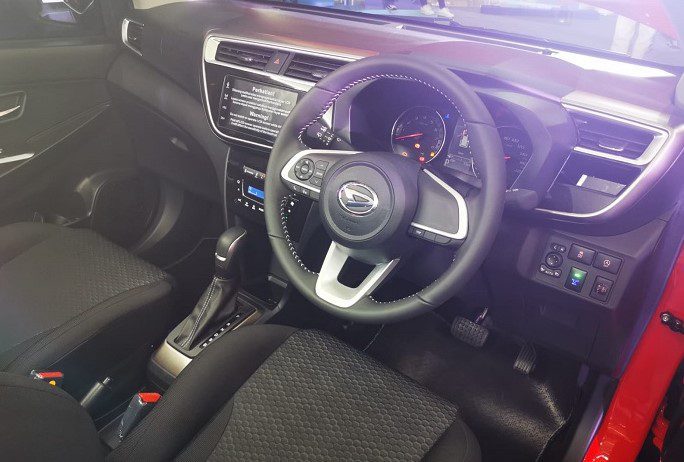 Bikin Betah! Interior Daihatsu Sirion Full Audio, Full AC, Desain Stylish