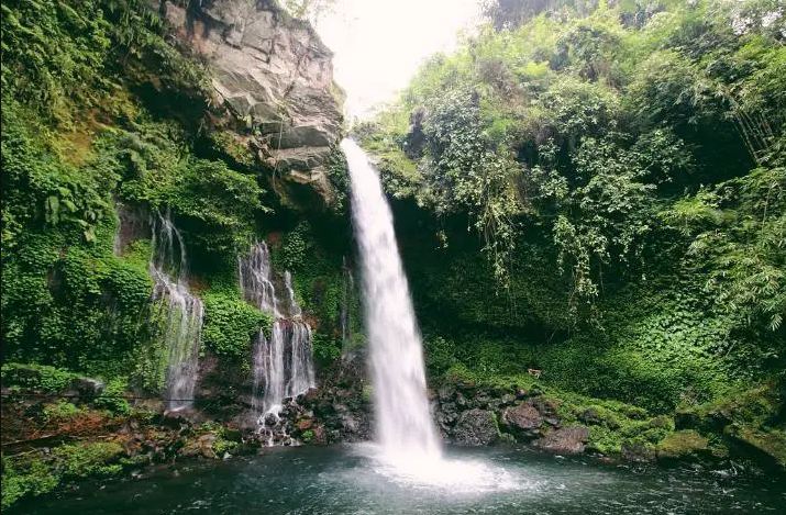 Foto: Tempat Wisata Cimahi (Curug Tilu Leuwi Opat)/Wisatalova.