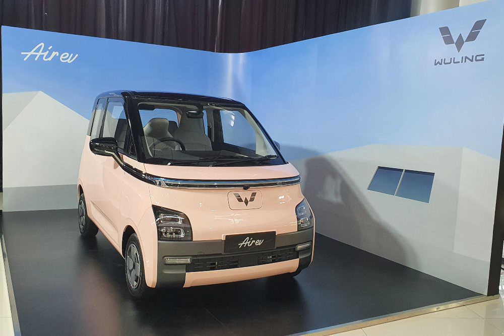 Kapan Lagi Punya Mobil Keren?? Wuling Mobil Listrik Air EV Kualitas Mantap Lebih Murah Dari Tesla!