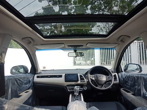 Mobil Sunroof di Bawah 200 Juta, Design Elegan dan Spesifikasi Canggih