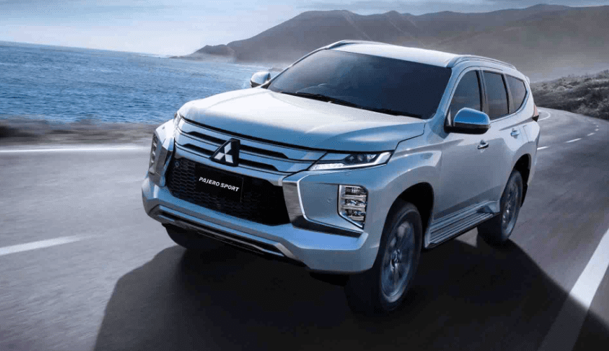 Foto: mobil mitsubishi pajero ada sunroof/ autoneMagz