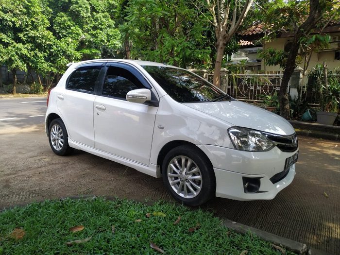 Toyota Etios Valco - City Car Bekas Terlaris