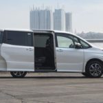 Si Mini yang Ada di Hati! Toyota Alphard Kecil Sunroof Kini Harganya Turun Banyak!