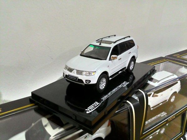 Mainan Mobil Pajero Sport