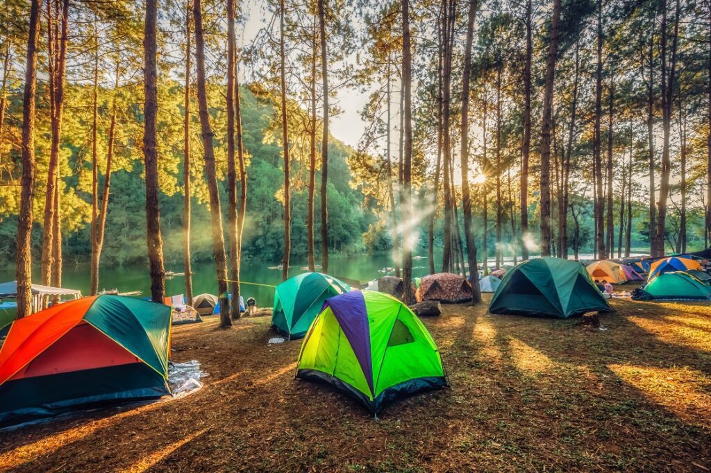 Binggung Gimana Cara Ngilangin Penat?Yukk Ajak Orang Tersayang Healing ke Camping Ground Bogor!