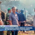 Kebakaran Landa Sebuah Gudang