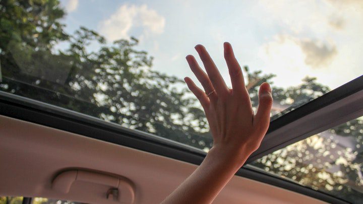 Mau Beli Mobil Sunroof Harga Murah? Cek 5 Pilihan Ini yang Oke Banget!