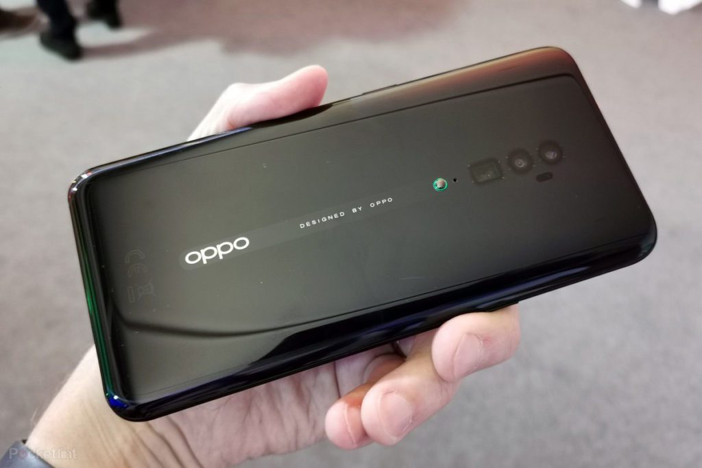 cuman di oppo reno 10 x zoom handphone dengan bingkai logam dan lapisan kaca,wah sekalii !