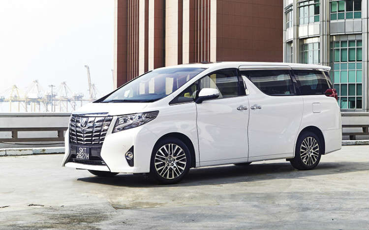 Mau Punya Mobil Alphard Bekas Harga Murah? Cek Daftarnya Di Sini! Mulai 100 Jutaan Aja!