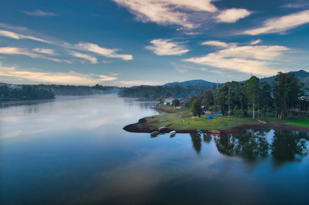 https://www.misteraladin.com/blog/10-destinasi-wisata-pangalengan-bandung-paling-hits-dan-terbaru/