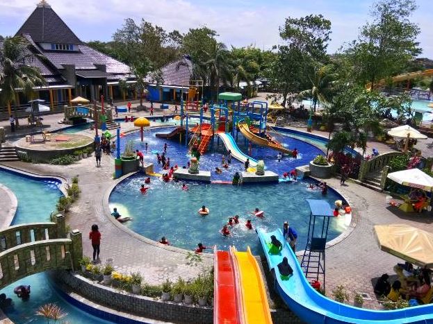 Berenang Bersama Keluarga Tercinta di Fun Park Waterboom - Buruan Kepoin Harga Tiketnya Yuk