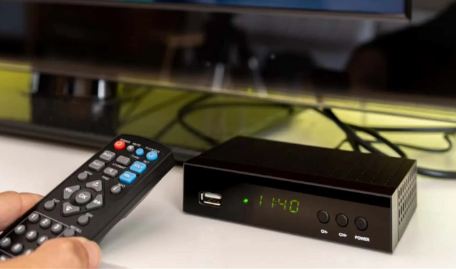 4 Rekomendasi Set Top Box Tv Digital Murah Buat Siaran TV Digital-Mu Lebih Cerah : Segini Harganya!