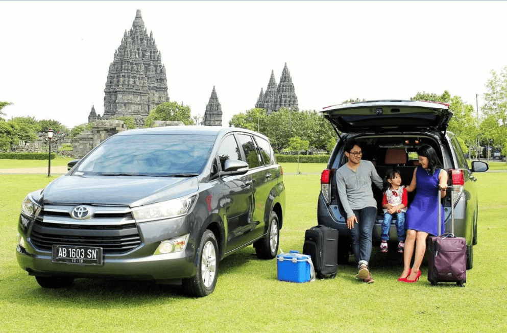 Keluarga Bahagia dalam Perjalanan: Mobil Keluarga Terbaik dengan Desain Mewah, Teknologi Terkini, dan Keamanan Terbaik