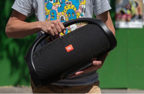 Rekomendasi Speaker Portable Terbaik - Mudah di Bawa Kemana-mana : Suaranya Menggelegar Rekomendasi Speaker Portable Terbaik - Mudah di Bawa Kemana-mana : Suaranya Menggelegar