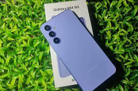 Sumber dari: https://www.jawapos.com/oto-dan-tekno/01461748/unboxing-samsung-galaxy-a54-5g-intip-desainnya-tipis-tipis