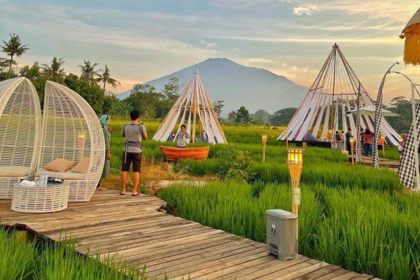 sumber dari: https://www.idntimes.com/travel/destination/prila-arofani/wisata-kampung-sabin-cirebon