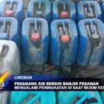 Pedagang Air Bersih Banjir Pesanan