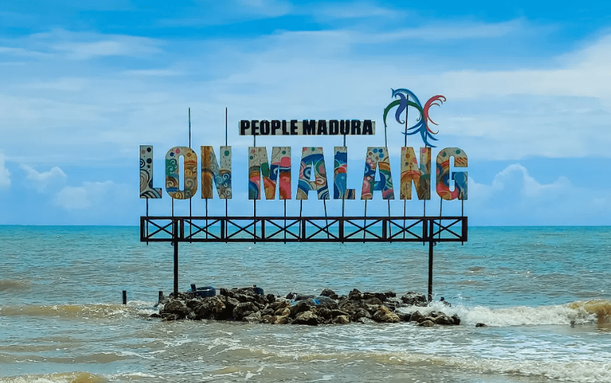 Pantai Lon Malang, Lokasi Tak Sesuai dengan Namanya! Lalu Dimana?