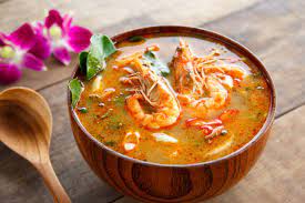 Tom Yam Membuat Sup Pedas Thailand yang Lezat