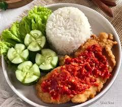 Tutorial Memasak Daging Ayam Geprek Rumahan yang Sederhana