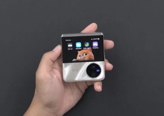 HP Foldable Ini Punya Spek Bagus : Inilah vivo X Flip - Saingannya Samsung Galaxy Z Flip4