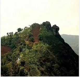 Cari Tahu Yuk Misteri Batu Keramat di Dayeuhluhur Sumedang, Jika ada yang Bisa Mengangkatnya, Maka ini Ganjaran yang di Dapatkan!