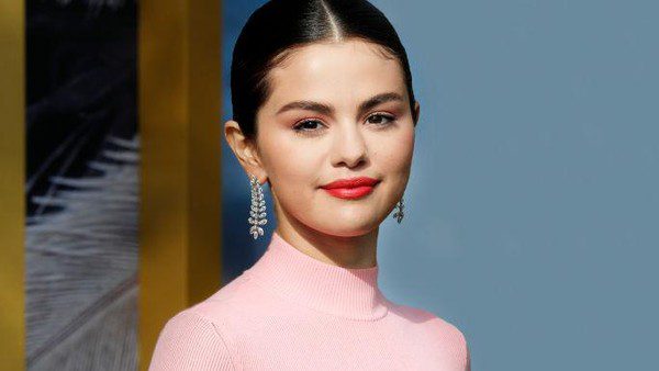 Mengungkap Perjalanan dan Profil yang Inspiratif dari Selena Gomez Melalui Ketenaran, Ketahanan, dan Advokasi