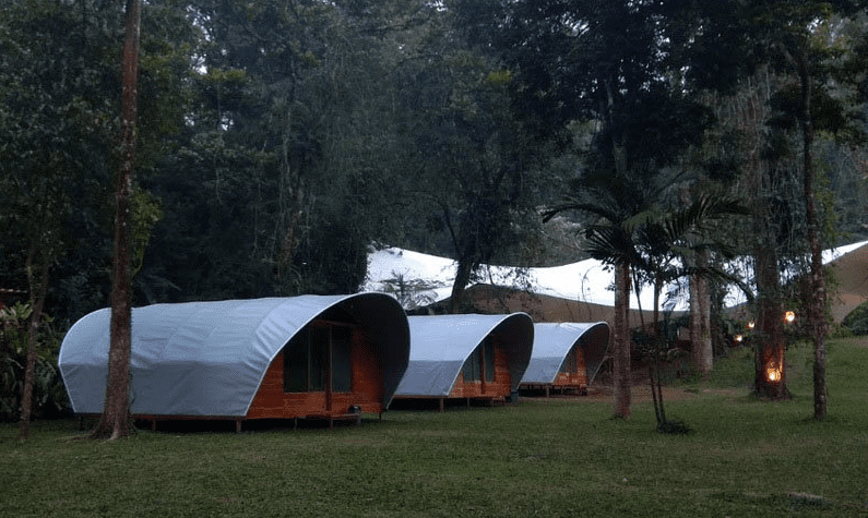 wisatahalimun.co.id