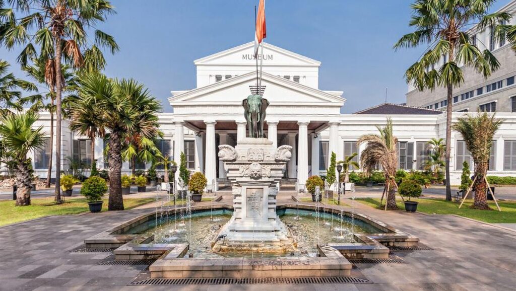 Museum Nasional Indonesia Menjelajahi Kekayaan Warisan Budaya