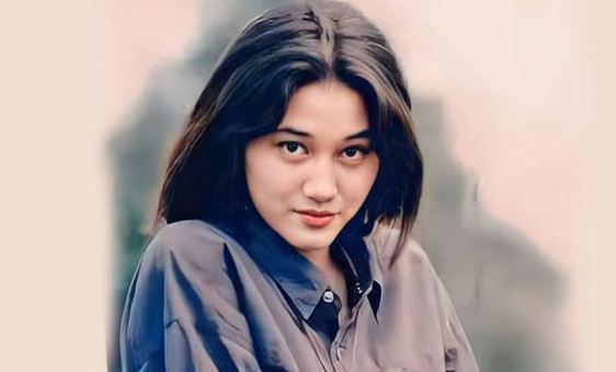 Lagu Nike Ardila Terpopuler : Mana Favoritmu?