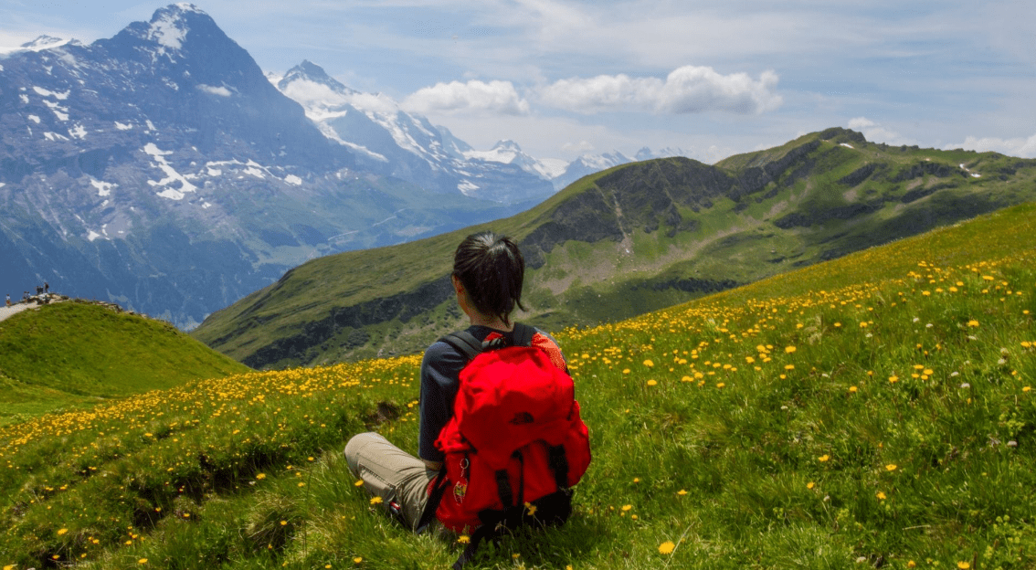 Menjelahi Dunia Seorang Diri, SiapaTakut? 3 Keseruan Solo Traveling yang Bikin Perjalanan Penuh Arti