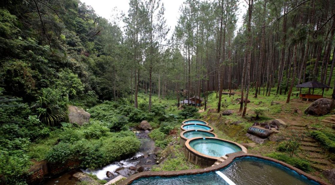 kampung wisata ciherang sumedang