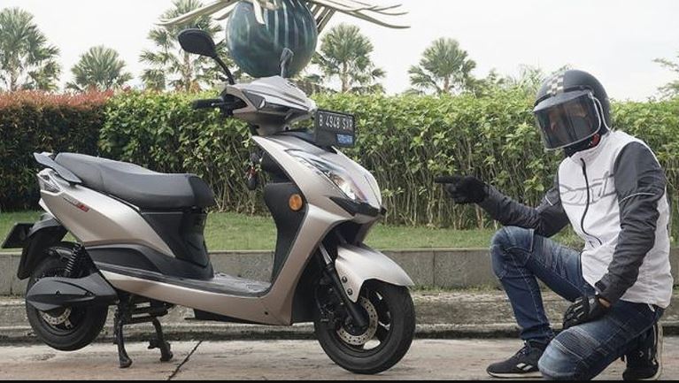 Tampil Elegan dan Simpel : Ini Dia Motor Rakata X5 - Kenalan Yuk Dengan Spesifikasinya!