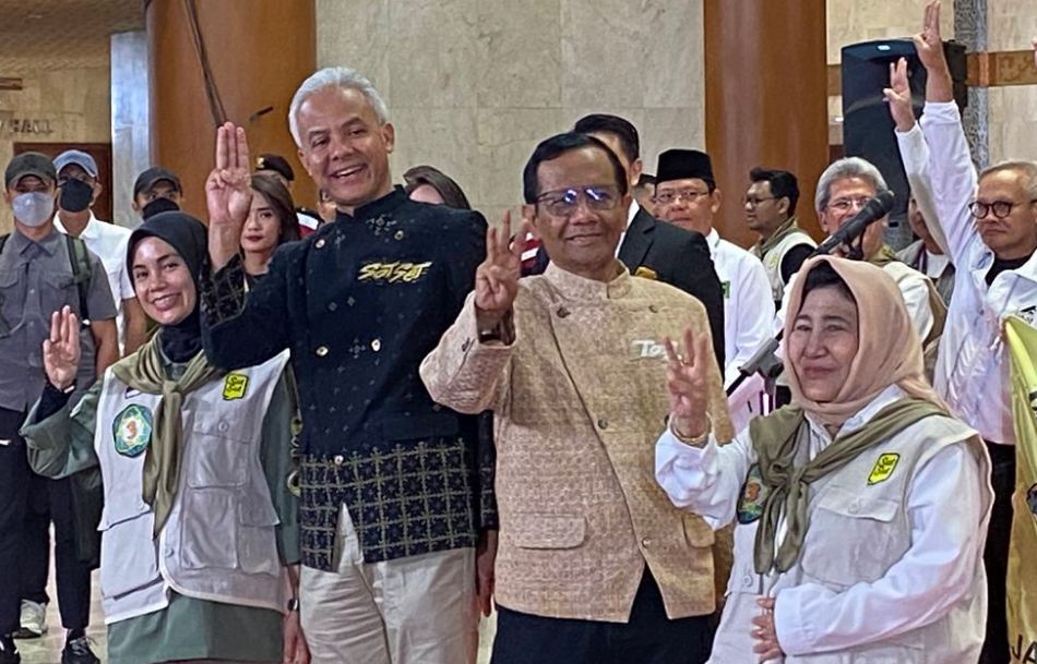 Paslon 3 Ganjar-Mahfud Kenakan Pakaian Berbahan Dasar Kapas