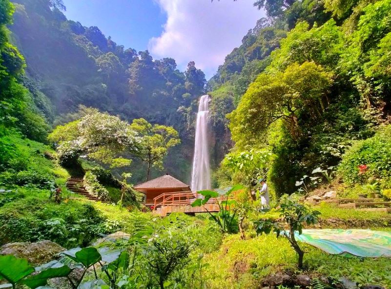 Bikin Segerrr ! Yuk Kesini Bareng Bestiemu - Inilah 3 Curug di Bandung yang Hits