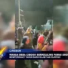 Warga Desa Cibogo Berkeliling Pawai Obor